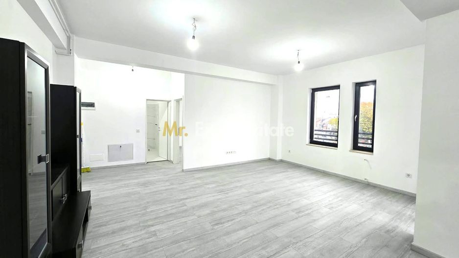 De vânzare apartament 3 camere, centru Satu Mare - Poză 7