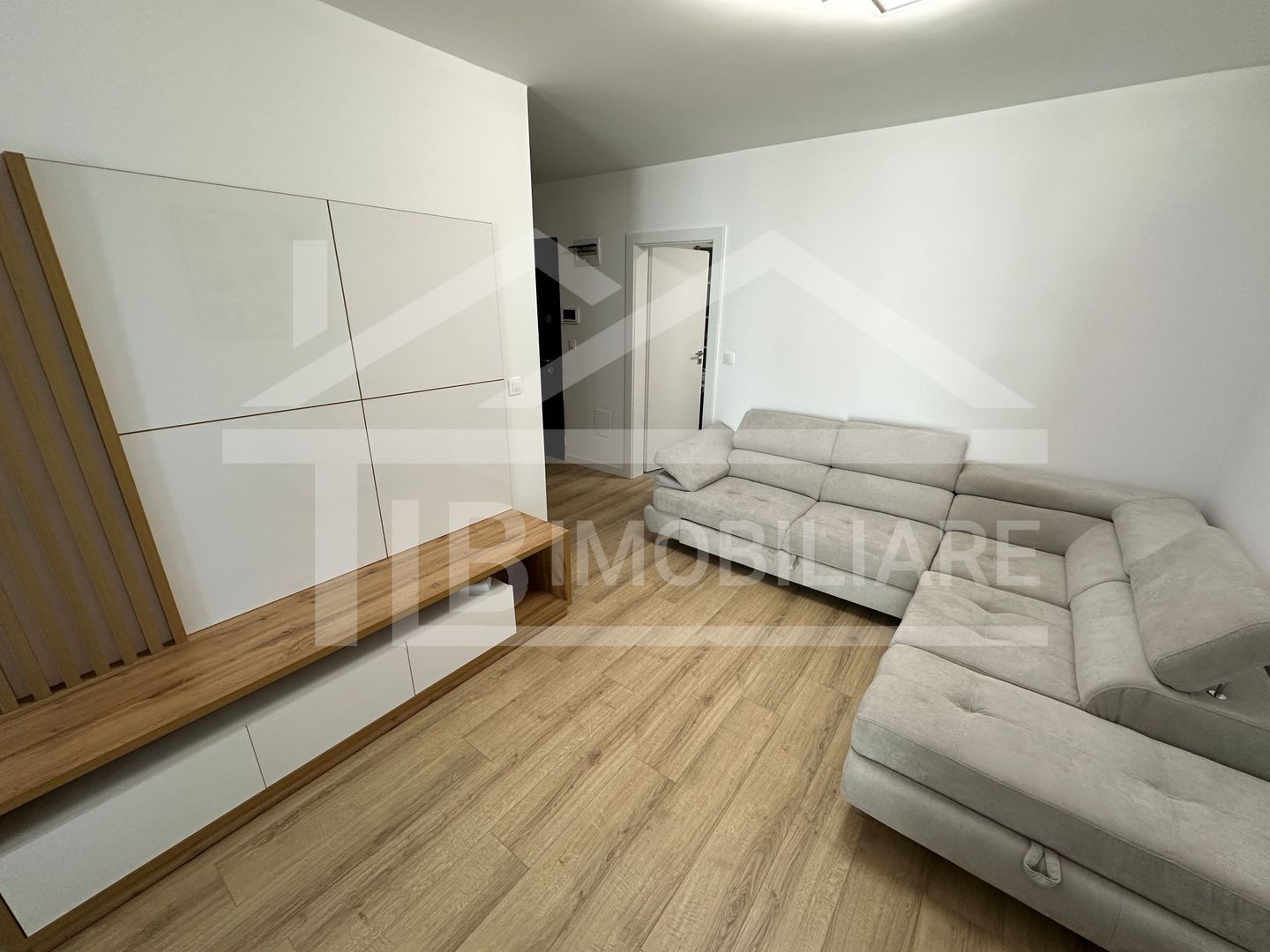 Apartament cu 3 camere, 63mp, parcare, Zona Maurer Residence - Poză 1