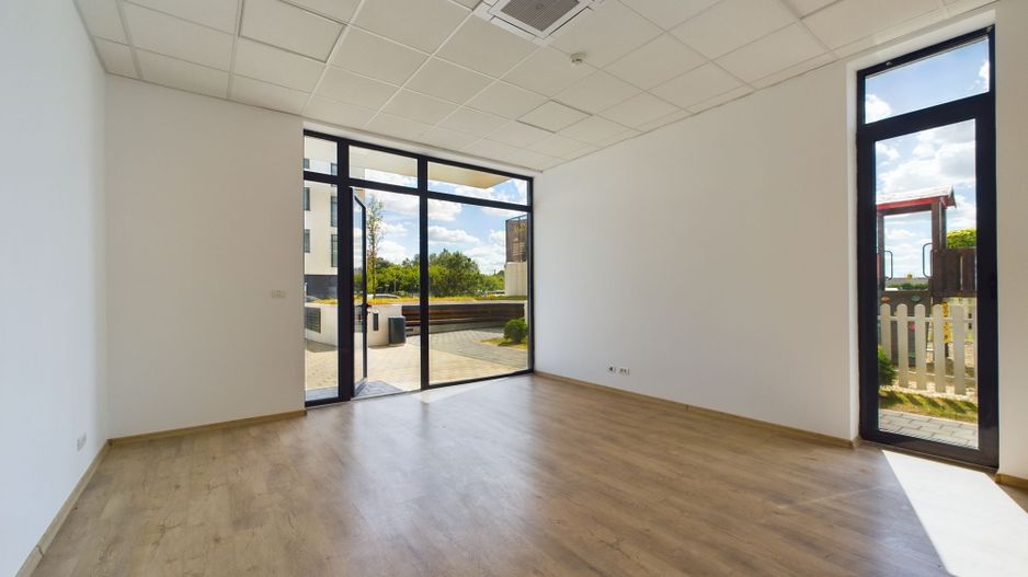 Spațiu Comercial Modern în Zona Aradului, Iulius Mall - Poză 1