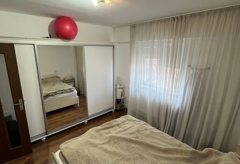 Apartament 2 camere decomandat – zona Capitol, Str. Mircea cel Bătrân - Poză 2