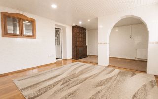 Casă 210 m² cu 5 dormitoare și teren 10 ari – Euroreparație | Drochia, str. Grigore Ureche - Poză 51