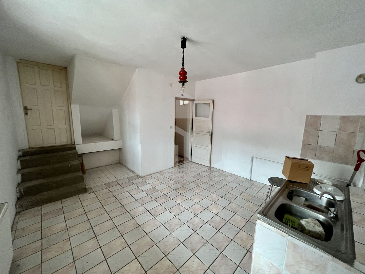 Casa individuala+ curte. Zona Lazaret/Balanta/ 3 Apartamente - Poză 13