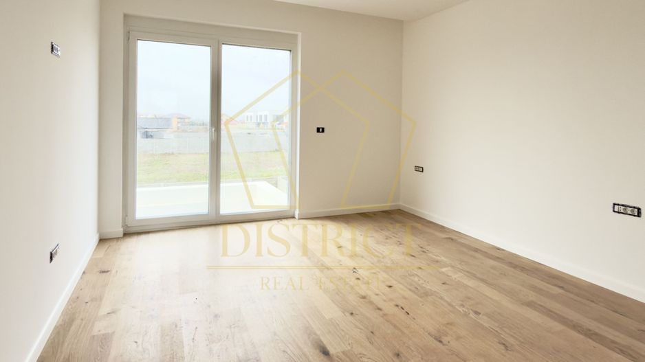 Com 0 | Duplex superb cu 5 camere despartit prin garaj | Dumbravita - Poză 1