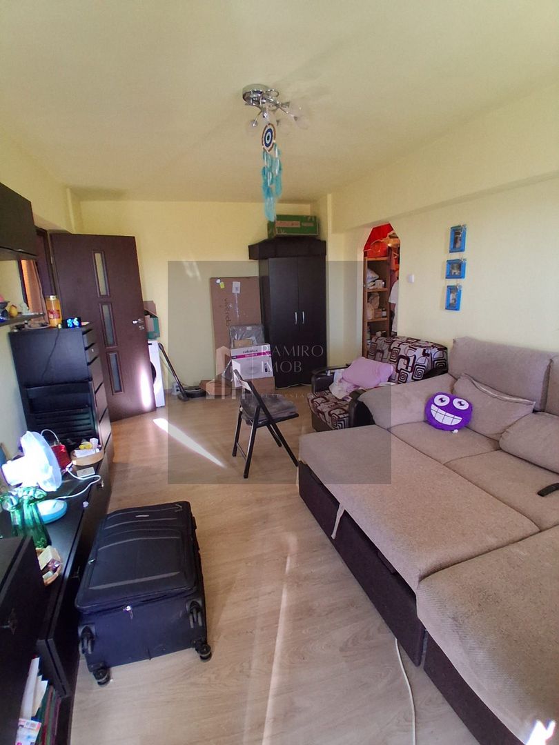 OCAZIE 3 CAMERE METROU GORJULUI - Poză 4