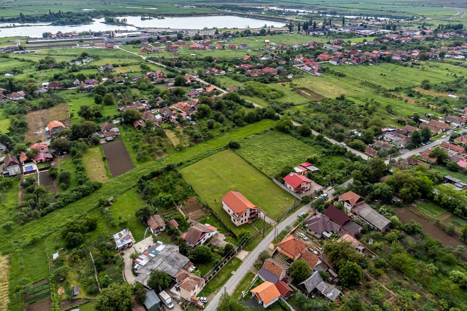 Teren intravilan de vânzare 1921 mp în Ghioroc - Poză 8