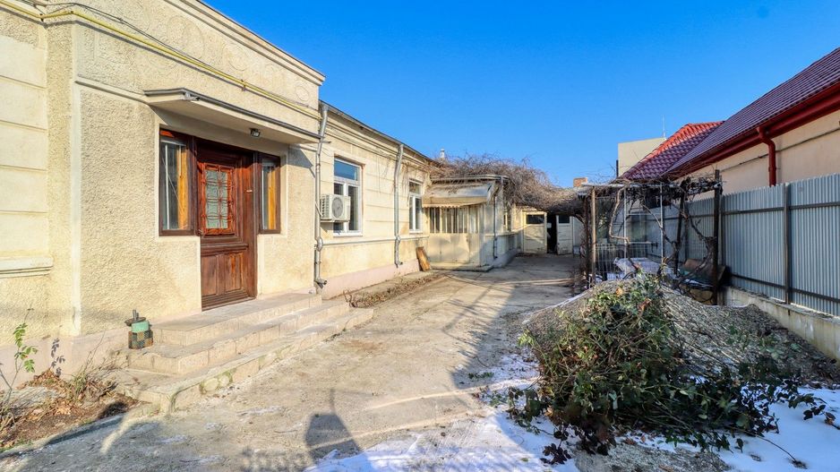 Centru- Casă boierească individuală- 5 camere si  451 mp teren - Poză 31