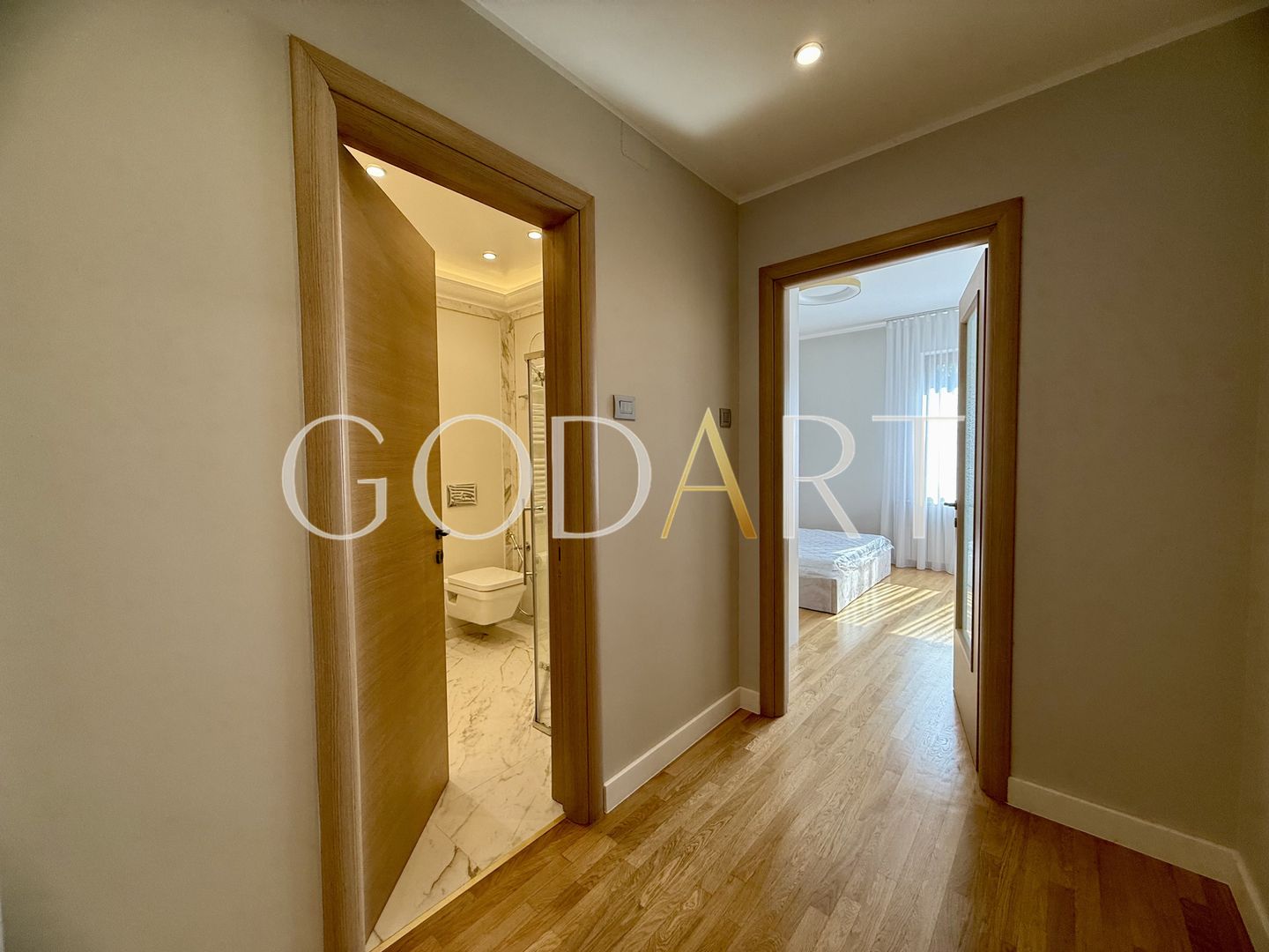 Apartament 3 camere |terasă si curte în Dorobanți Capitale - Poză 14