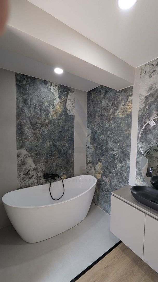 Penthouse premium spatios 120 mp terasa 88 mp etaj 3  zona Lazaret - Poză 11