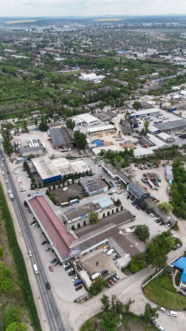 Teren cu spații comerciale Mun. Bălți - Poză 22
