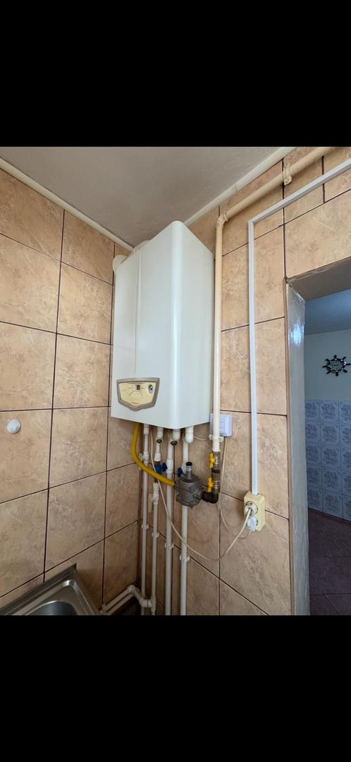 De Vânzare - Apartament 3 Camere, Strada Decebal - Poză 6