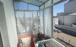Apartament cu trei camere de vânzare, renovat complet, central - Poză 19