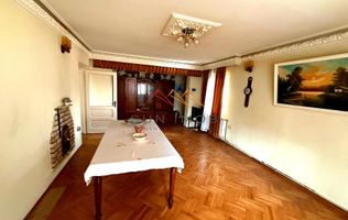 Vila 7 camere, an 1984, garaj, terasa, teren 604 m2, Poiana Campina,PH