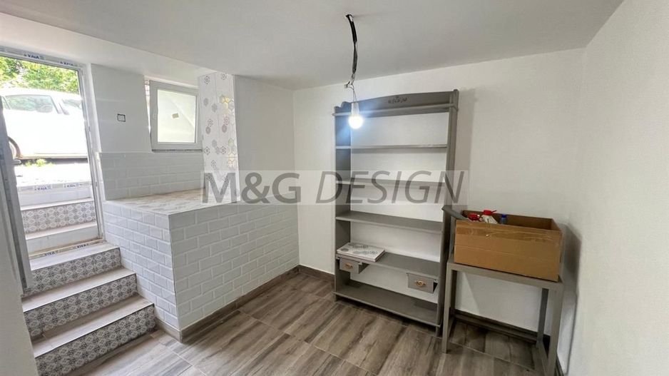 Apartament  deosebit amenajat LUX  boxa curte acces auto CENTRAL - Poză 2