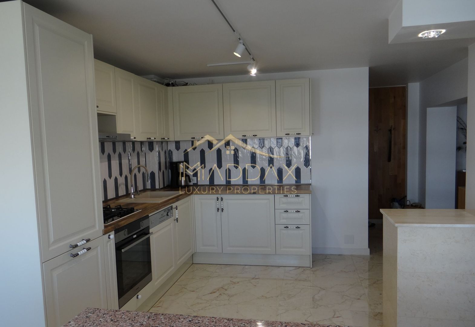 Apartament 3 camere I 100 mp I Bulevardul Decebal - Poză 3