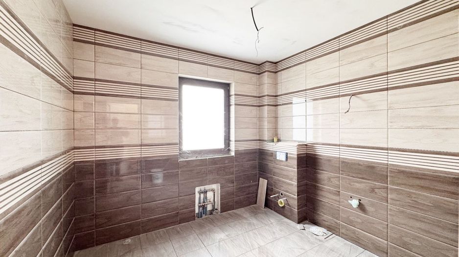 Vilă unică, gata să devină locuința ta de vis, în Livada. - Poză 5