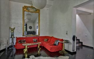 Vilă de arhitectură cu piscină, garaje și teren de 800 mp - Poză 3