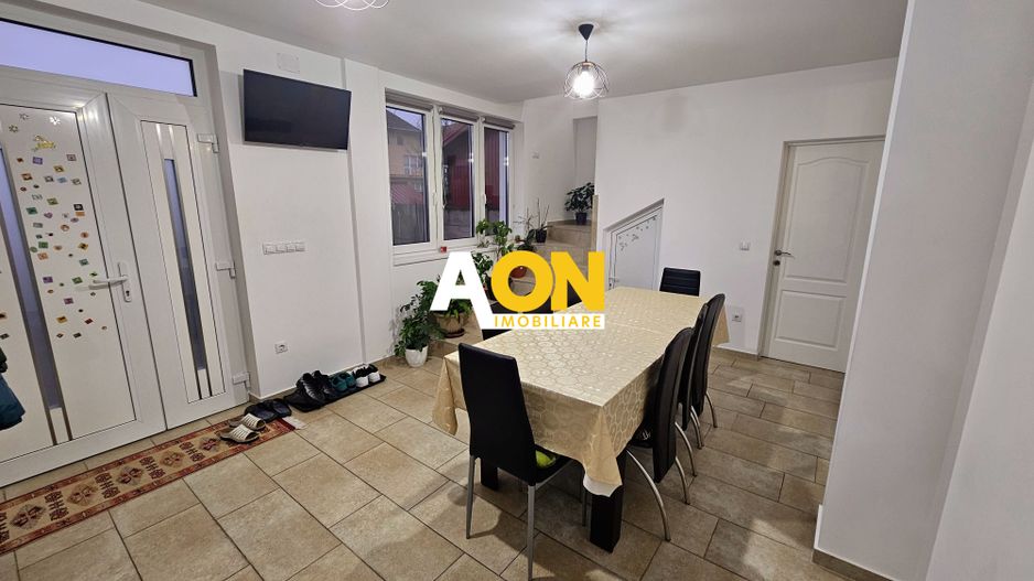 Casa cu doua corpuri, 5 camere, 1580 mp teren, Dealul Furcilor - Poză 10