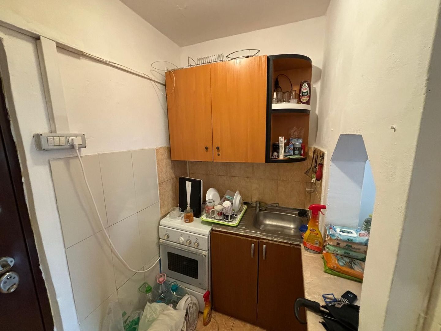 Garsoniera de vanzare  pe strada golescu 12 - Poză 16