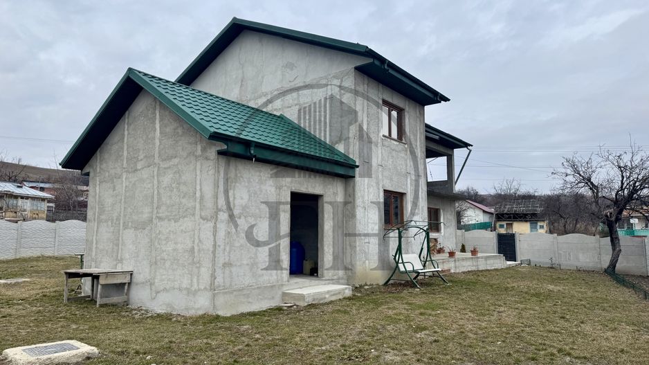 Casă / Vilă de vânzare Poiana Cristei, Vrancea - Poză 1