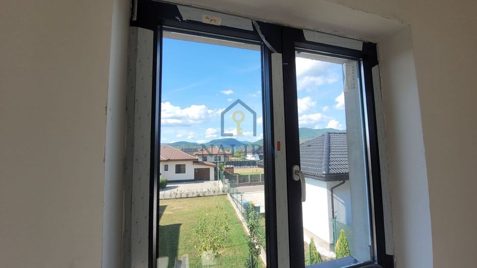 Duplex de vaznzare sat Sasar cartier nou de case spatioase - Poză 8