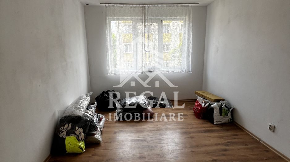 Spațiu de vânzare – zona Policlinica, etaj 2, 21 mp - Poză 1