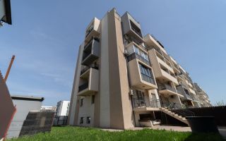 Apartament cu 2 camere cu gradina 200 mp - Poză 1