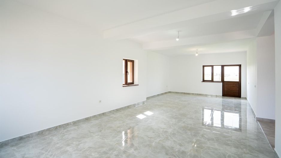 Casa la cheie Nojorid 3 dormitoare 2 bai - Poză 10