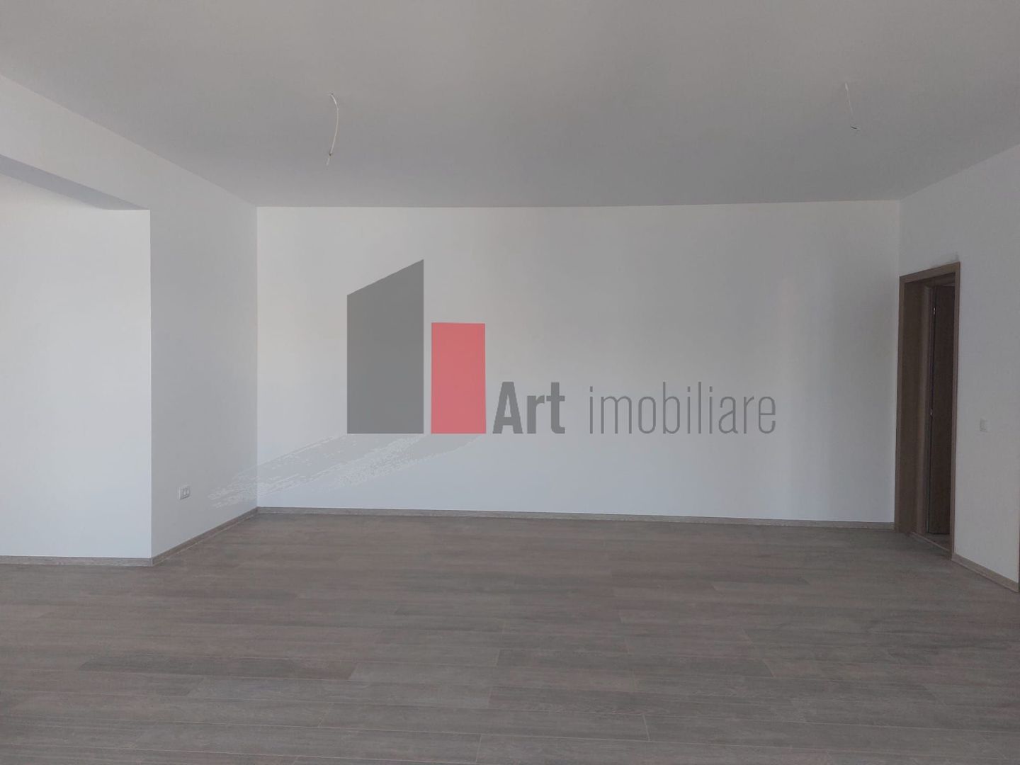 Spatiul "MAGRANA" , P-ta Alba Iulia, imobil 2024, TOTUL NOU, PARCARE INCLUSA - Poză 2