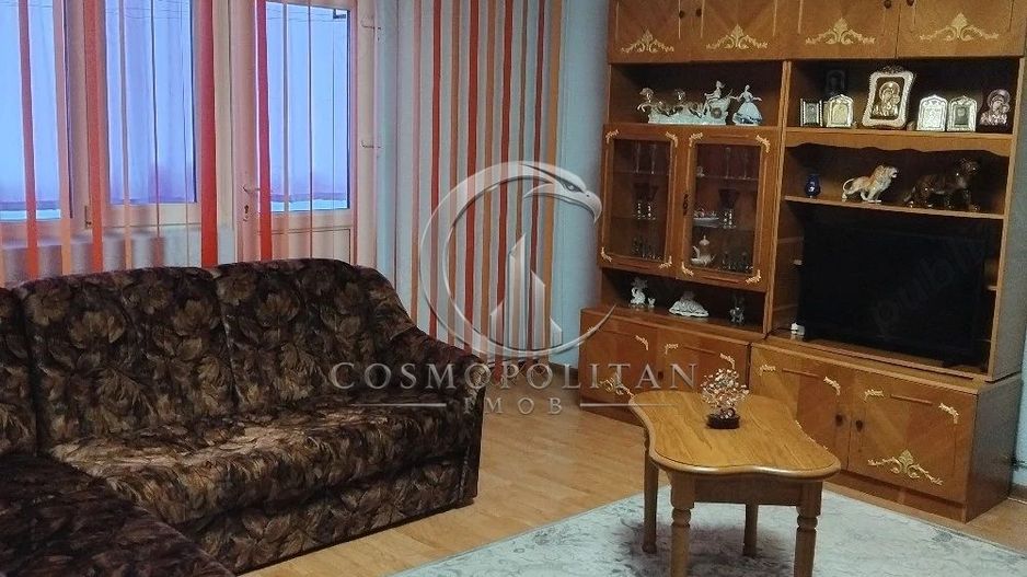 Apartament cu 3 camere ~ zona Rm. Sarat ~ etaj 3din4 ~ confort 1 - Poză 2