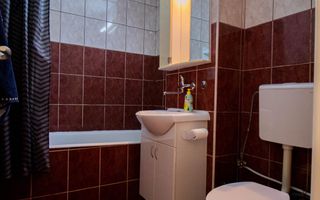 Apartament 3 camere decomandat, centrala proprie, zona UMF - Poză 9