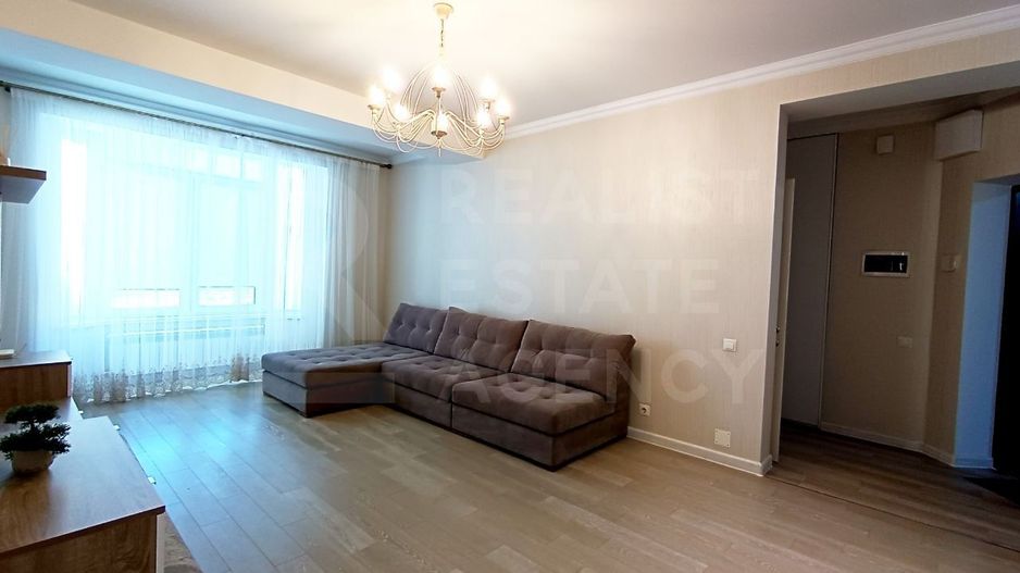 Chirie , apartament, 1 cameră + living, str. Vlaicu Pîrcalab, Centru. - Poză 3