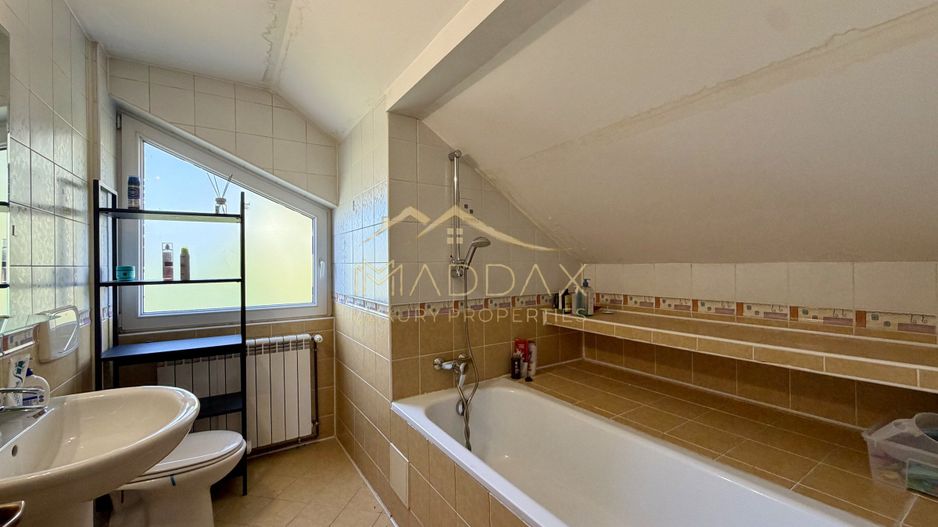 Vila cu 6 camere *485 mpc // *1.670mp teren* // 8 locuri parcare // Sisești - Poză 43