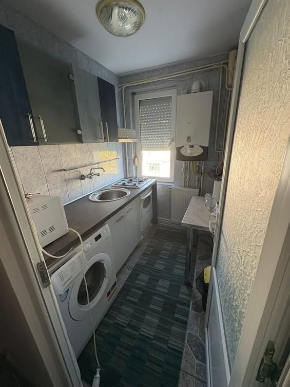 Inchiriez apartament in Micro 19, 2 camere semidecomandat - Poză 6
