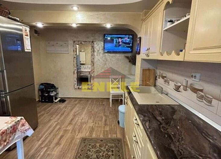 De vânzare apartament cu 2 camere semidecomandat, zona Stadion. - Poză 2