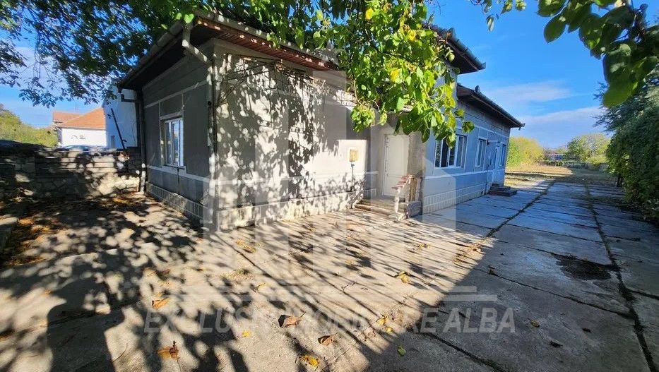 Casa individuala de vanzare, Barabant - Poză 1