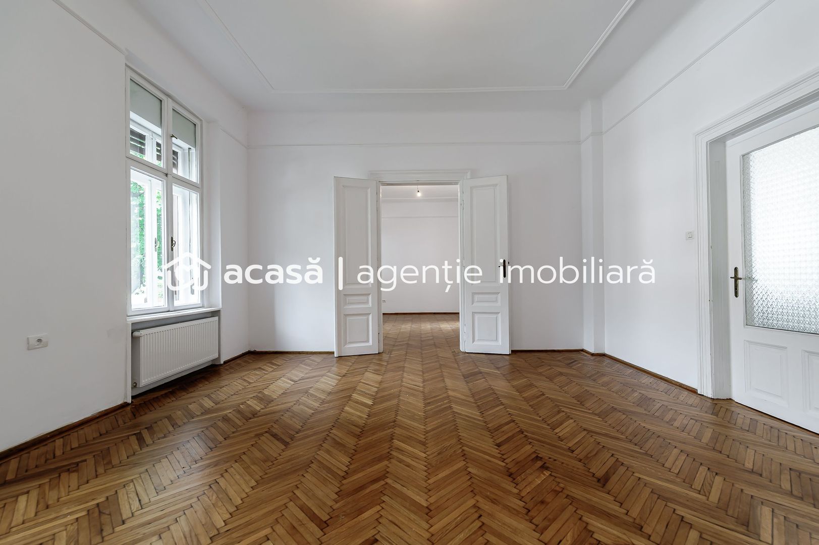 ÎNCHIRIAT Oportunitate Unică pentru Afacerea Ta în Centrul Orașului! - Poză 4