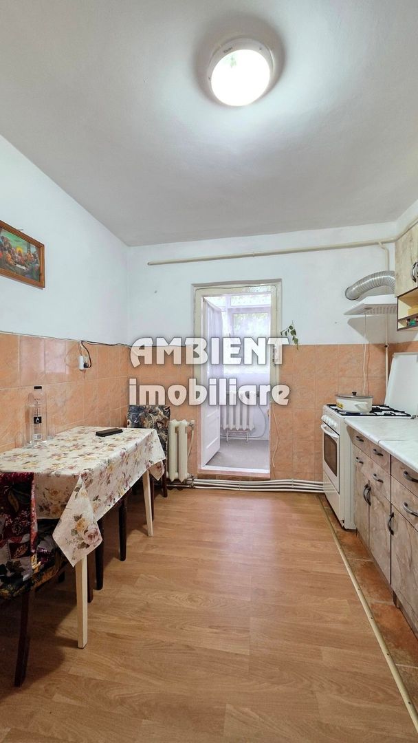 Apartament 3 camere, parter, mobilat și utilat, zona GARĂ; - Poză 2