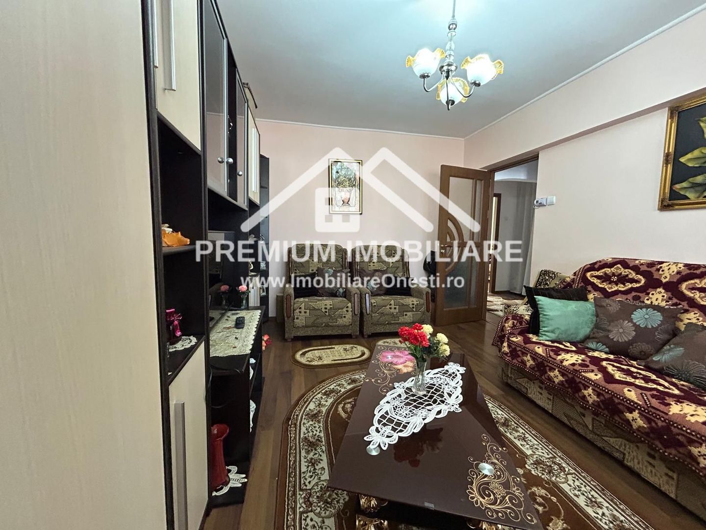 Apartament 3 camere de vânzare – Onești - Poză 3