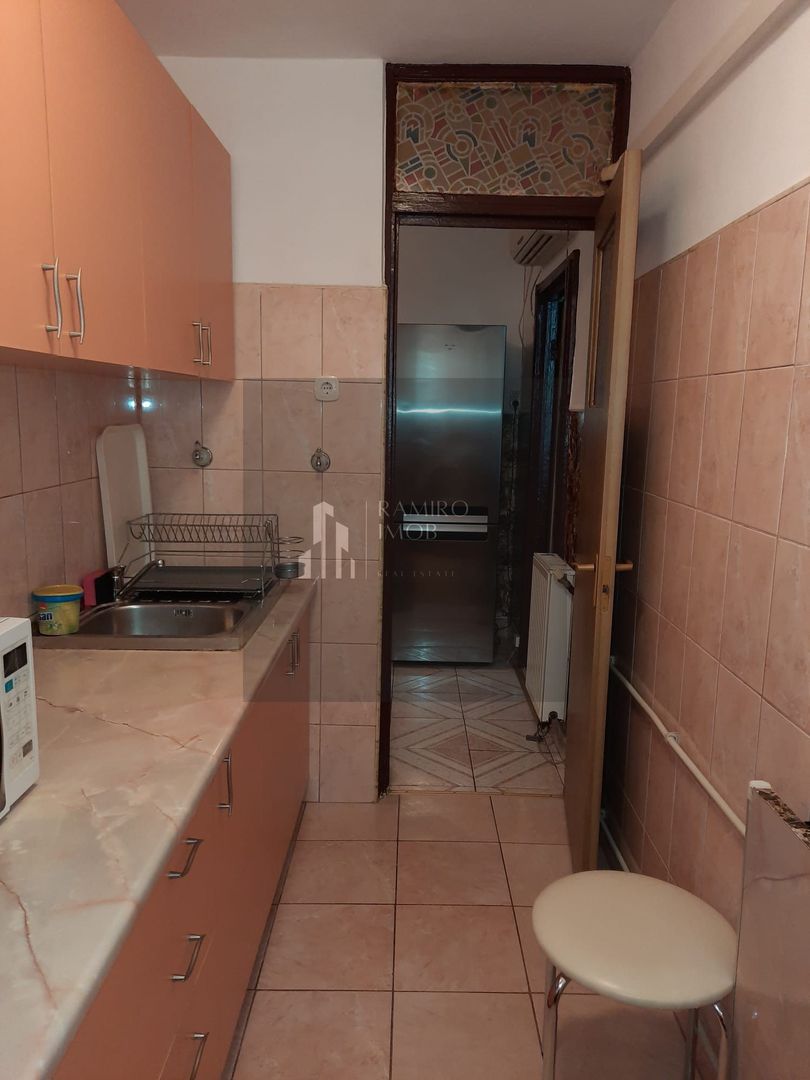 GARSONIERĂ DECOMANDATĂ | 35 MP | AN CONSTRUCTIE 1980 - Poză 4