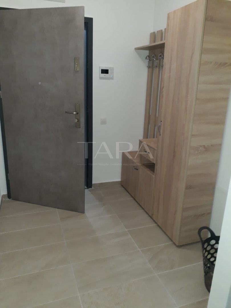 Apartament cu 2 camere, mobilat și utilat, zona Grand Hill Residence. - Poză 6
