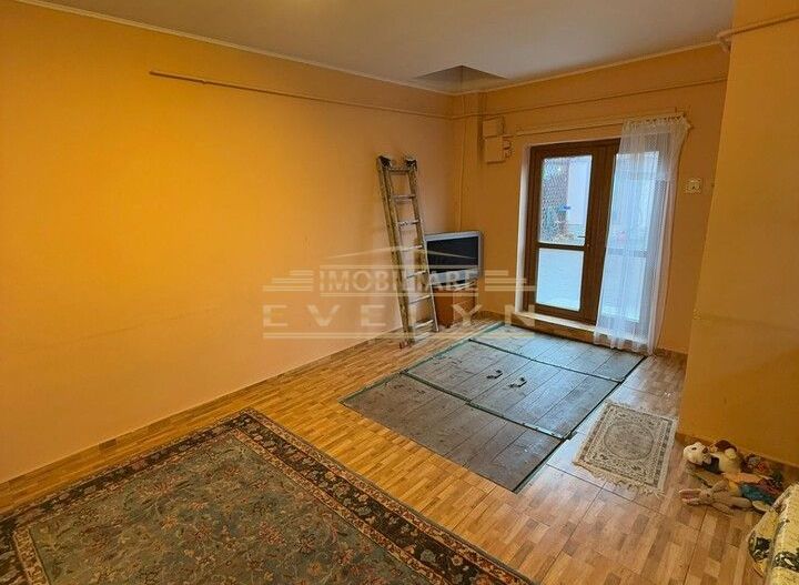 Casa de vanzare + teren, zona Rompetrol, pret 145000 euro - Poză 8