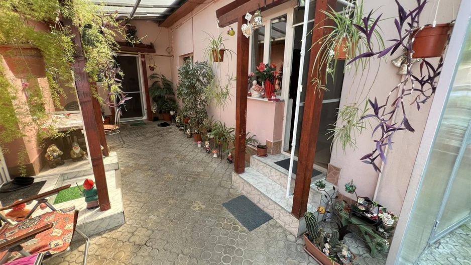 Casa pentru 2 familii zona Ghiroda CENTRALA teren 570mp - Poză 13