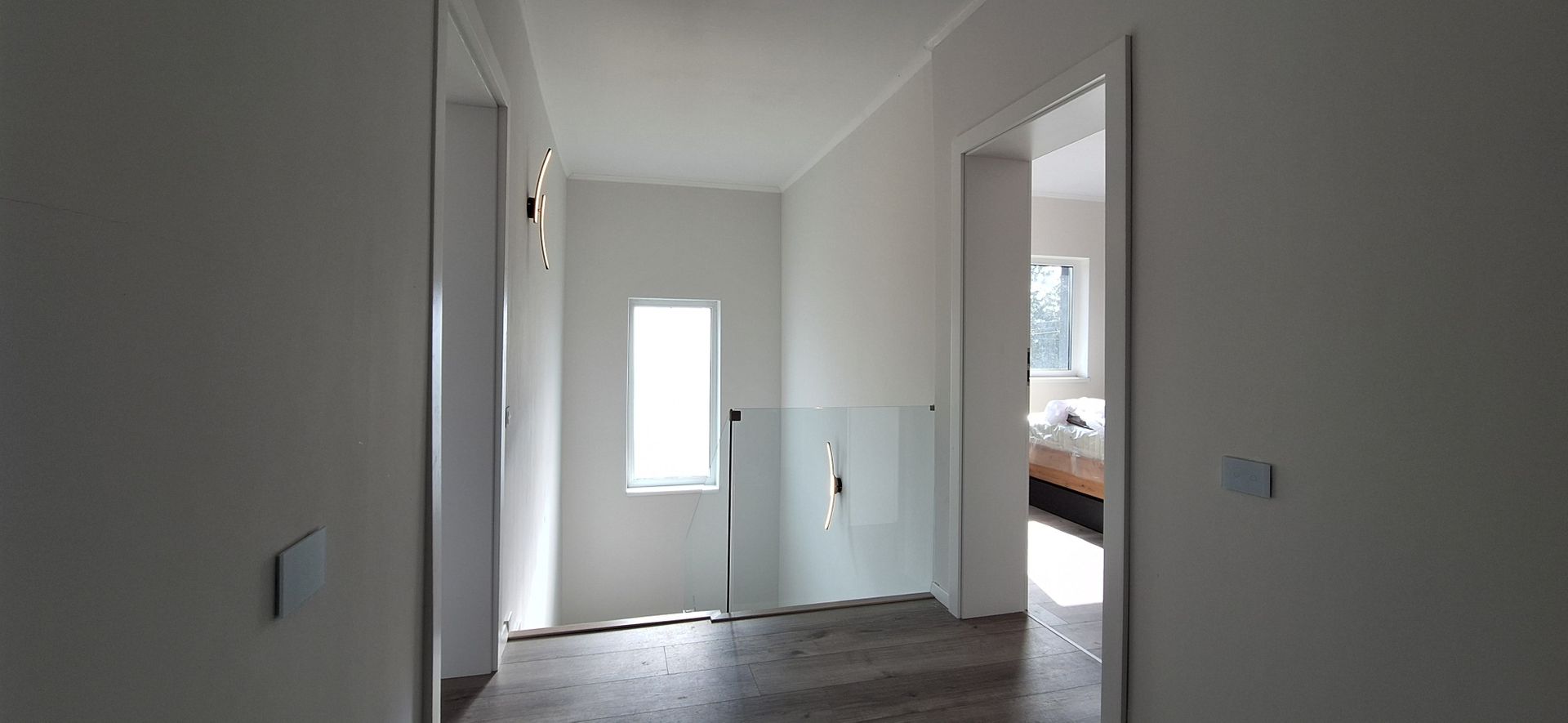 Duplex superb despartit prin garaj - Poză 25