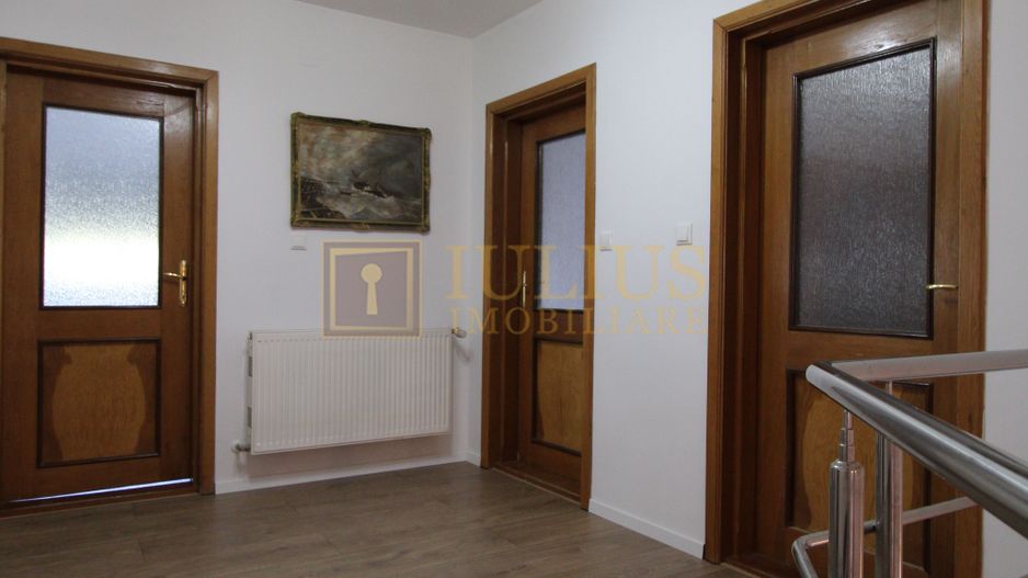 Casa in Blascovici, 5 camere + 3 bai, centrala proprie - Poză 22