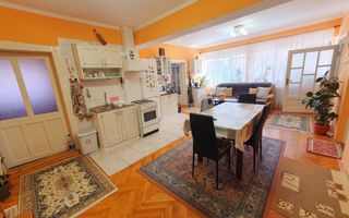 Casa 4 camere, 2 bai, 86 mp utili, renovata, zona Lipoveni - Poză 2