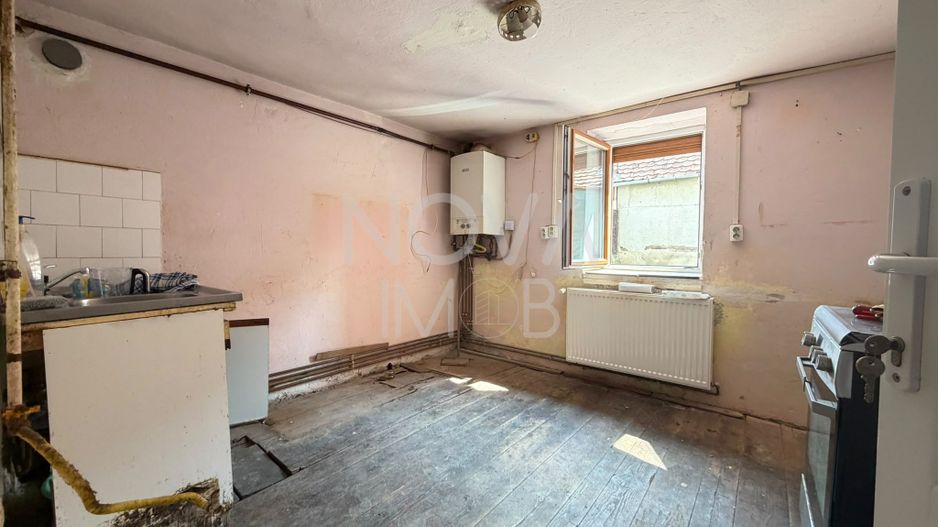 Casa individuala de vanzare cu COMISION 0, Zona Lazaret / Lupeni - Poză 15