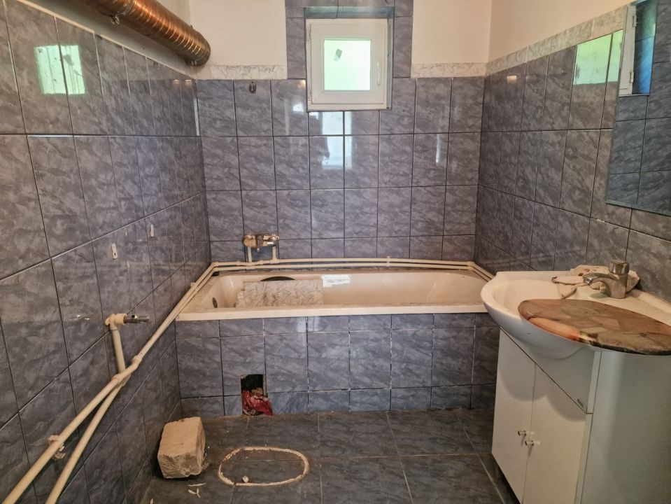 Casă cărămidă 4 camere + anexe - Călinești - Vrănești, Argeș - Poză 10