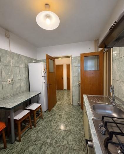 Vanzare Apartament 2 camere, 46 mp utili + lbalcon bloc 1970, Drumul Taberei - Poză 3