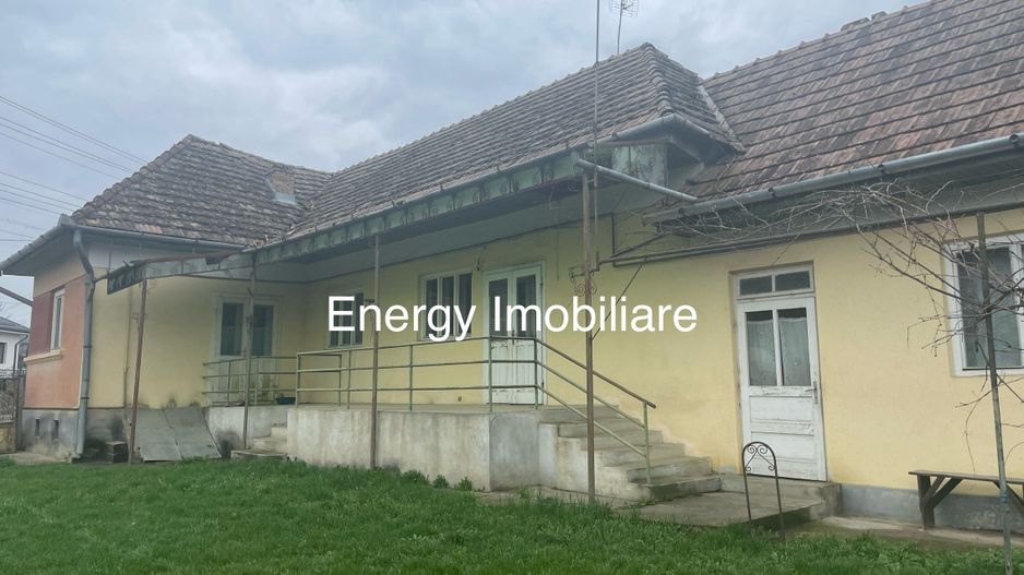 Casă cu teren, Cornești - Poză 1