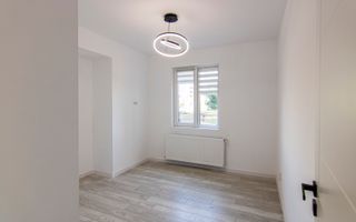 3 CAMERE LA PARTER CU CURTE PROPRIE DE 57MP,  2 BAI, POZITIE PE SUD, COMISION 0% - Poză 10
